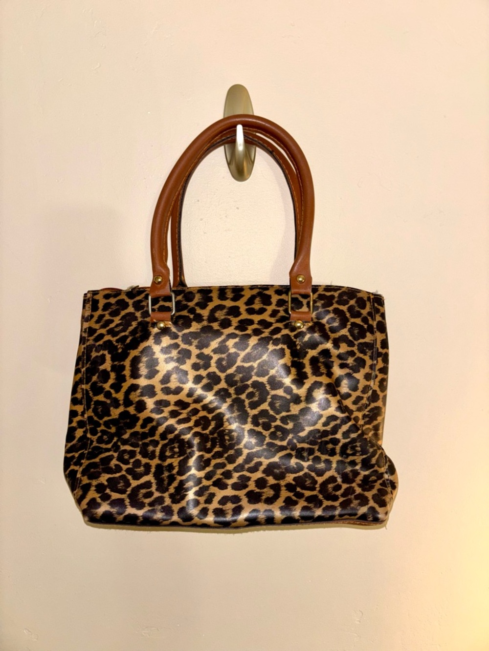 Leopard Print Structured Purse - Picture 3 of 3